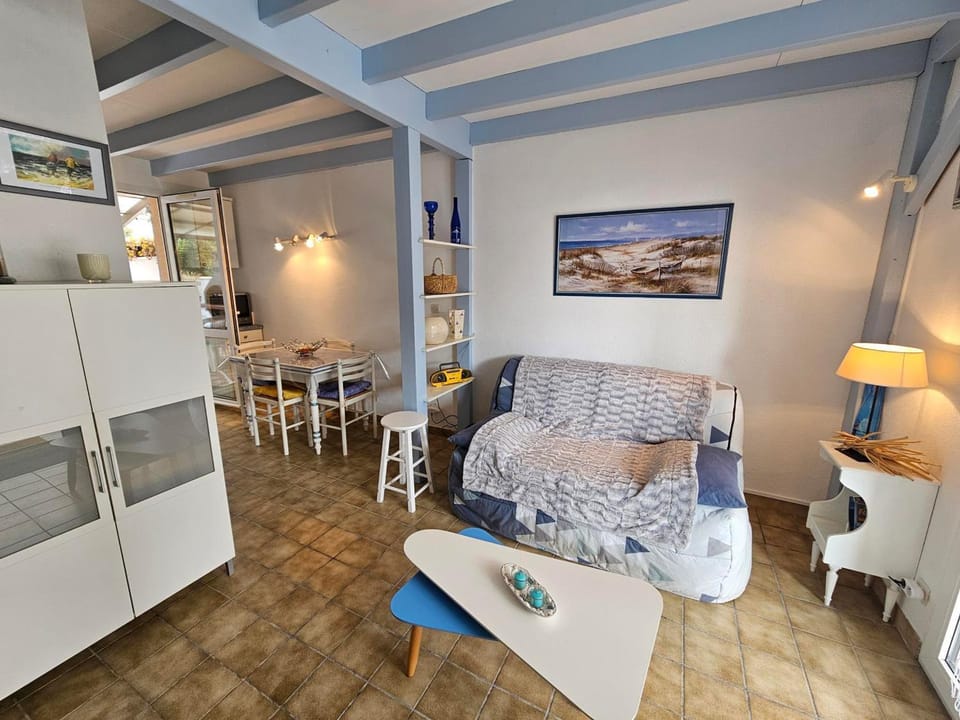 Maison vacances Meschers 6 pers, proches plages - FR-1-550-88 Apartment in Meschers-sur-Gironde