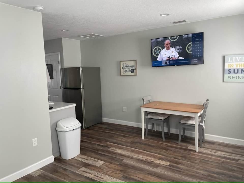 TV and multimedia, Dining area