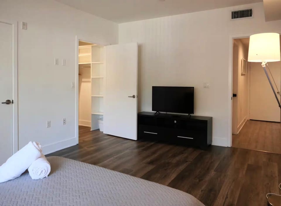 A 5-Star Private Room For Rent Vacation rental in West Hollywood