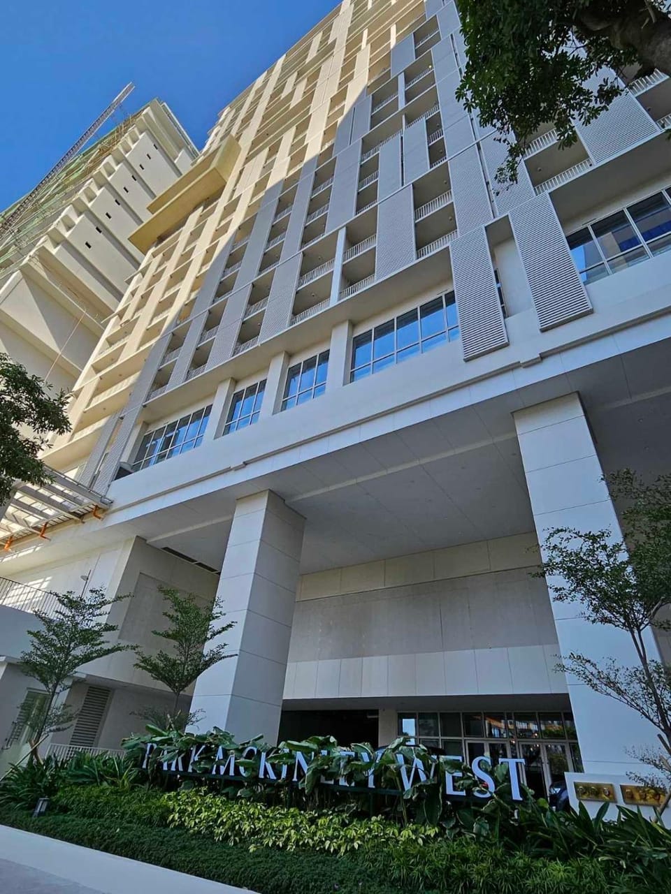 Property building, Facade/entrance