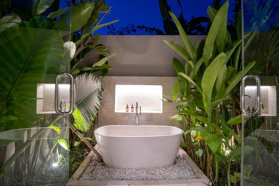 Garden, Bathroom, Bath