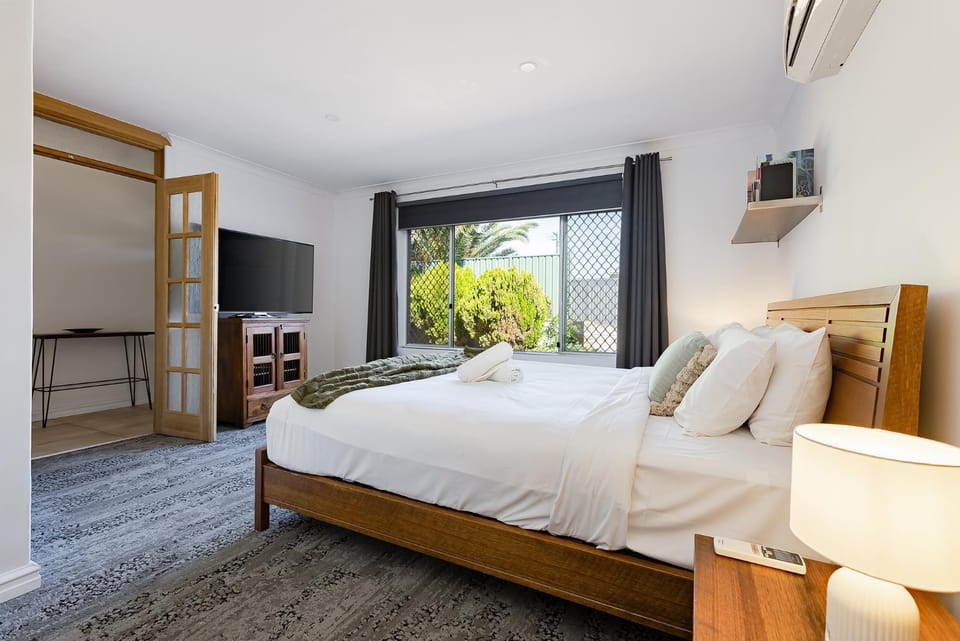 TV and multimedia, Bedroom