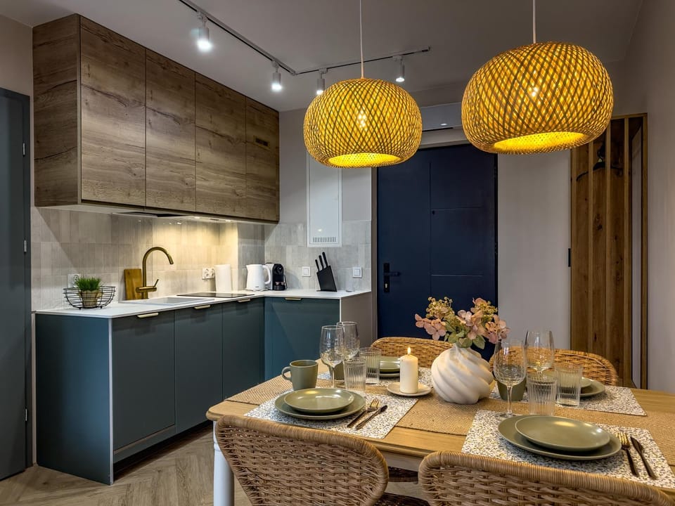 Coffee/tea facilities, Kitchen or kitchenette, Dining area