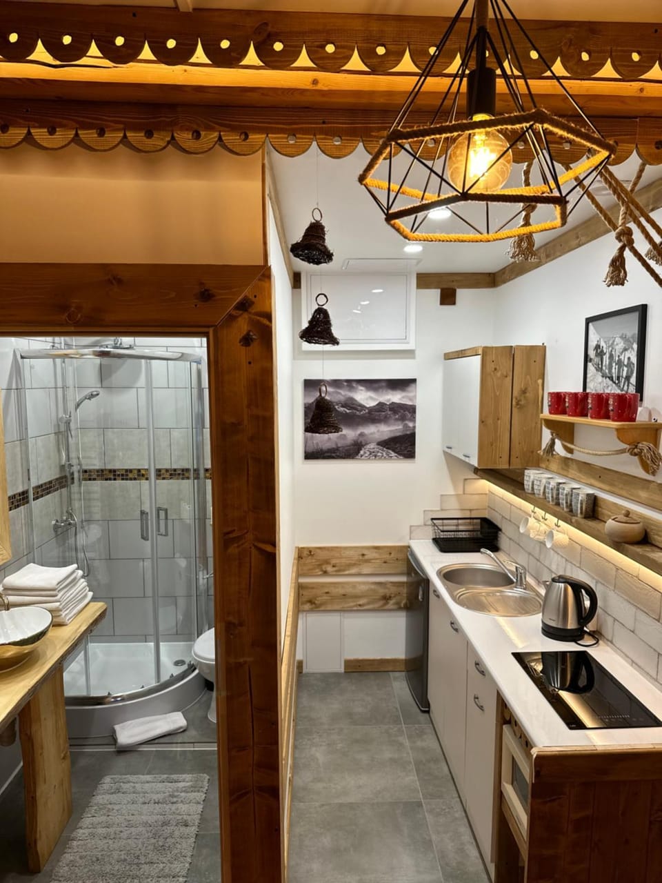 Shower, Bathroom, Kitchen or kitchenette