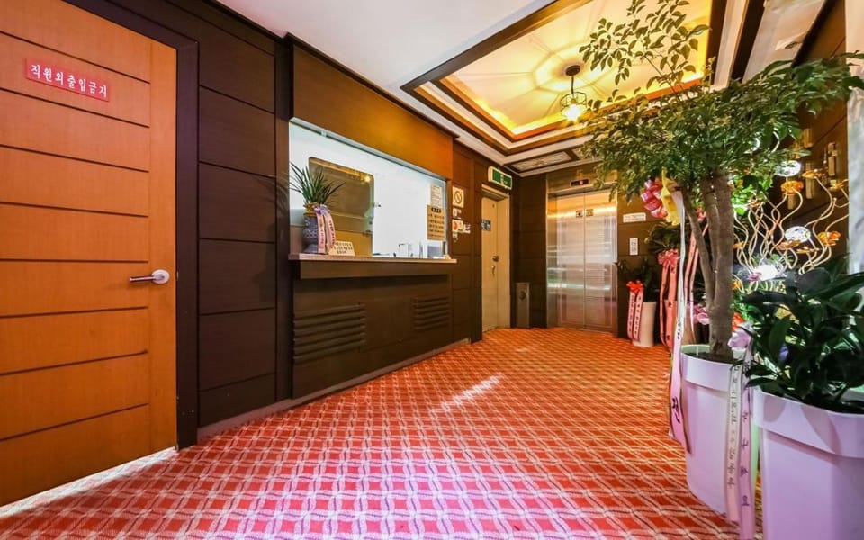 Vatican Hotel Sangmu Motel in South Korea