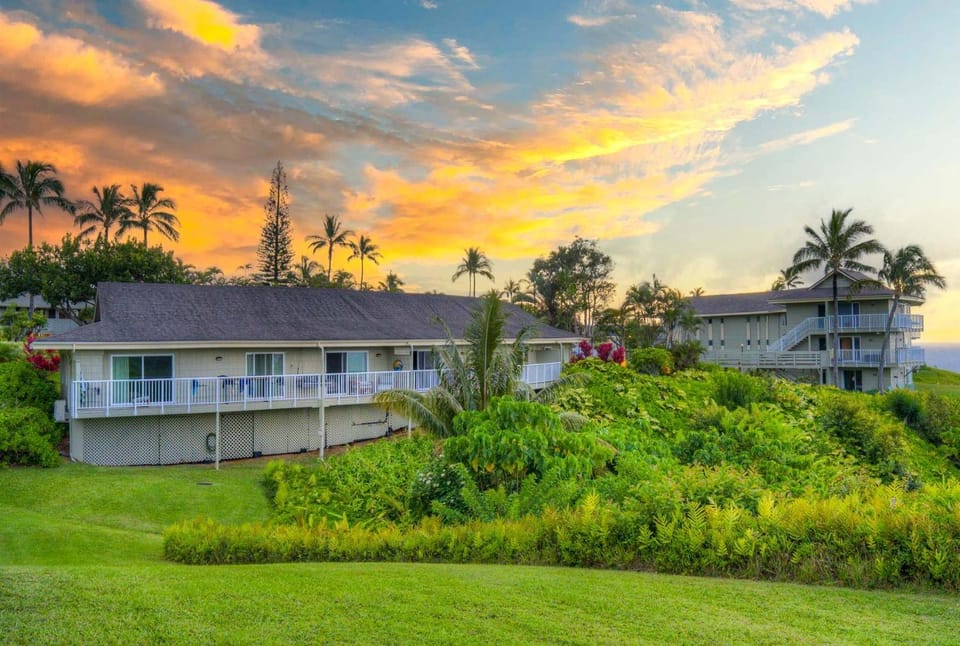 Ocean Views from Every Room Hawaiian Heaven House in Princeville