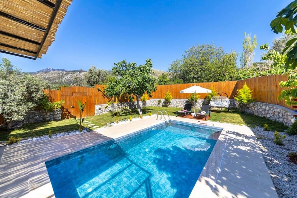 Garden, Swimming pool