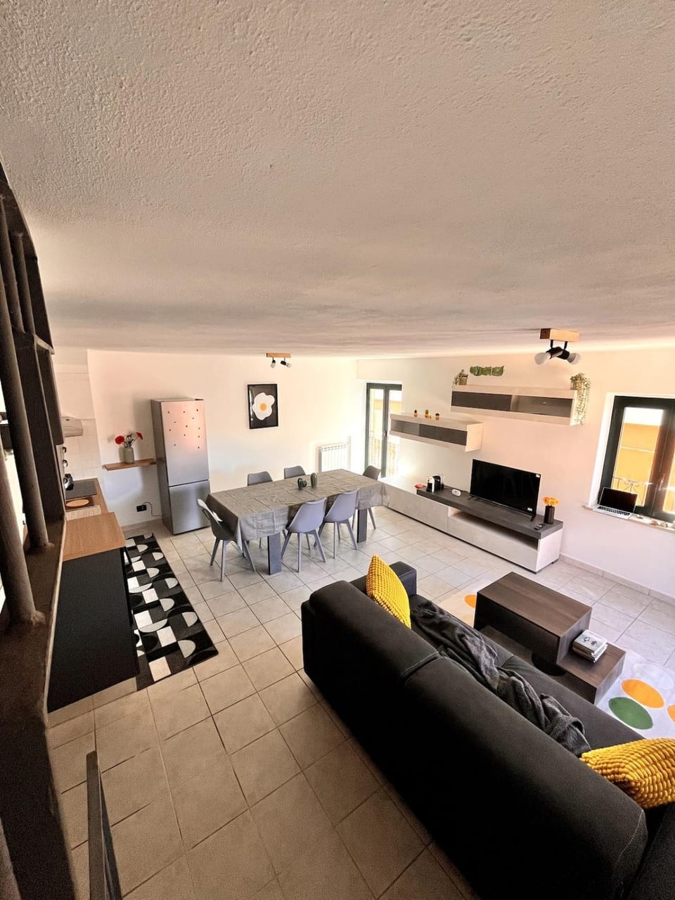 Communal lounge/ TV room, TV and multimedia, Kitchen or kitchenette, Living room, Seating area