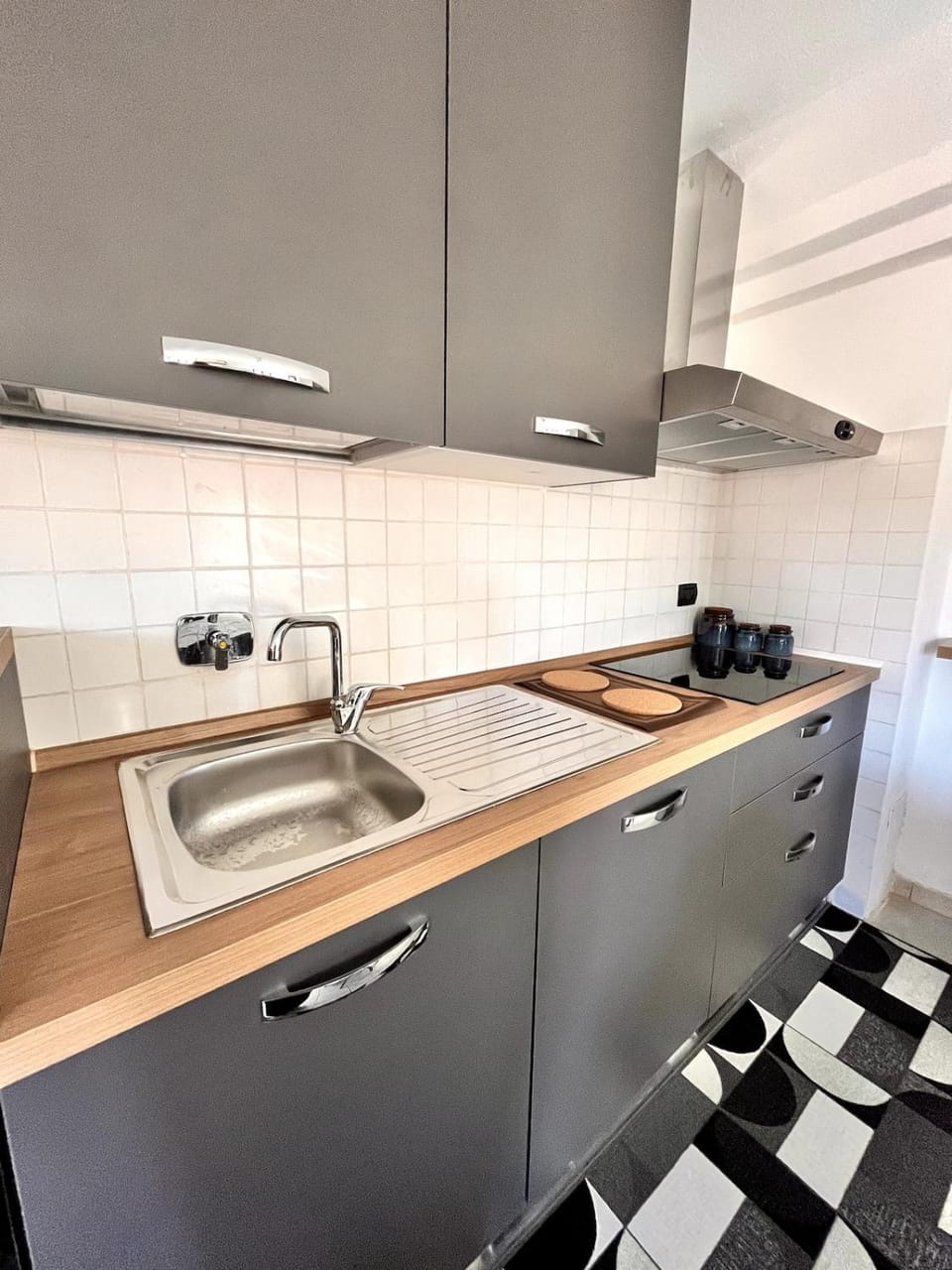 Kitchen or kitchenette, stove