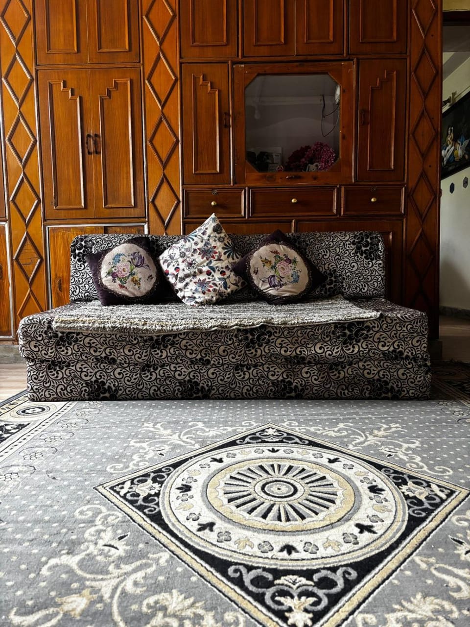 Living room, Seating area