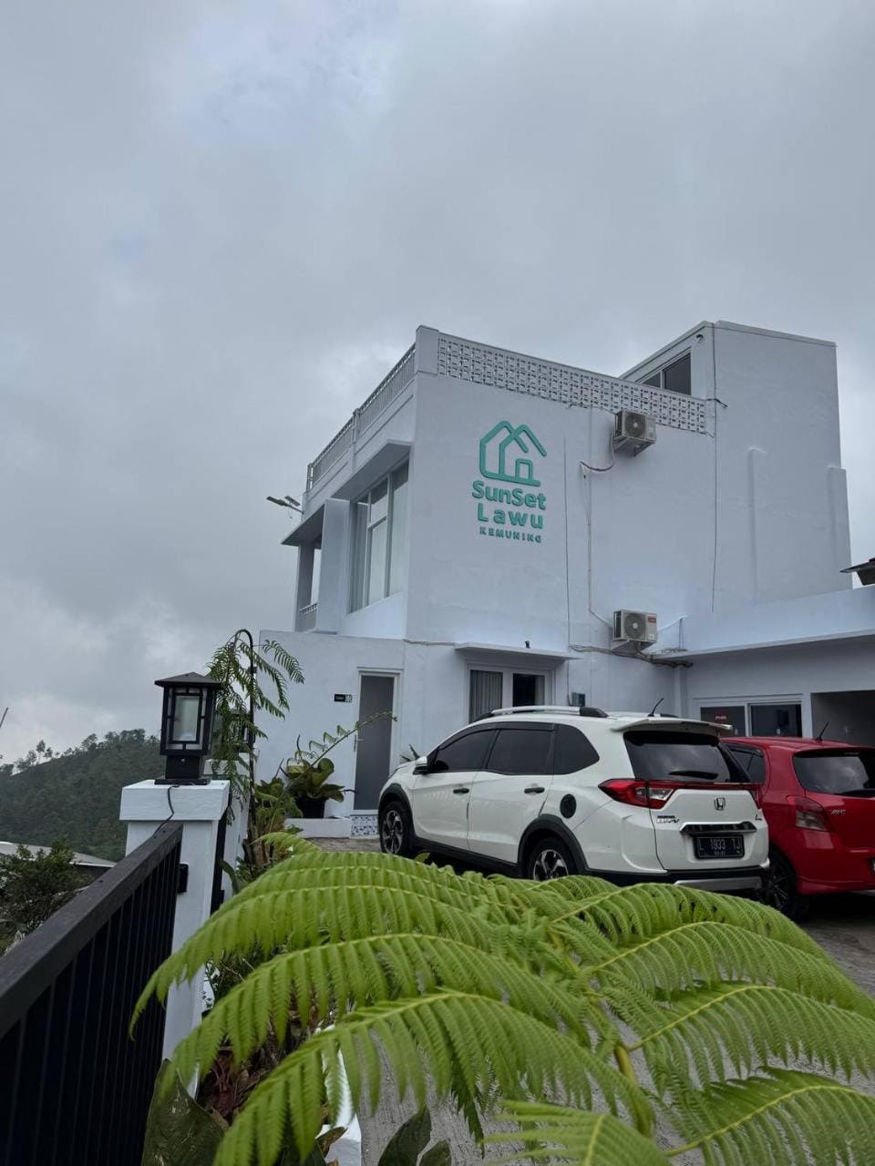 Property building, Day, Parking