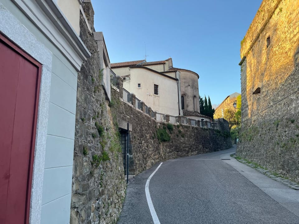 Neighbourhood, Natural landscape