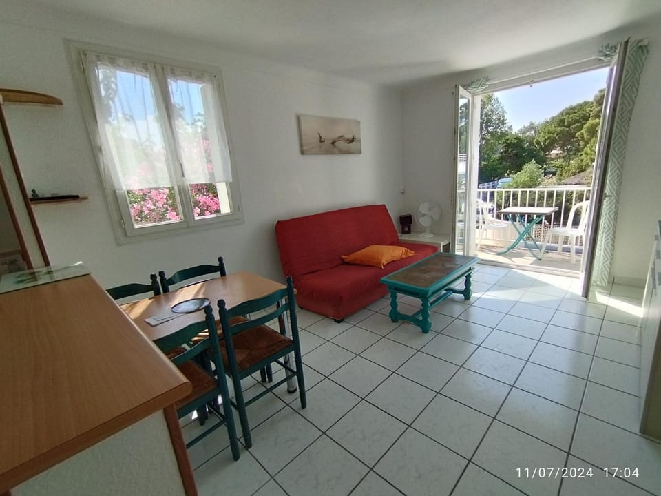3mn de la plage et 10 mn du centre à pieds CALME et AGREABLE Apartment in Canet-en-Roussillon