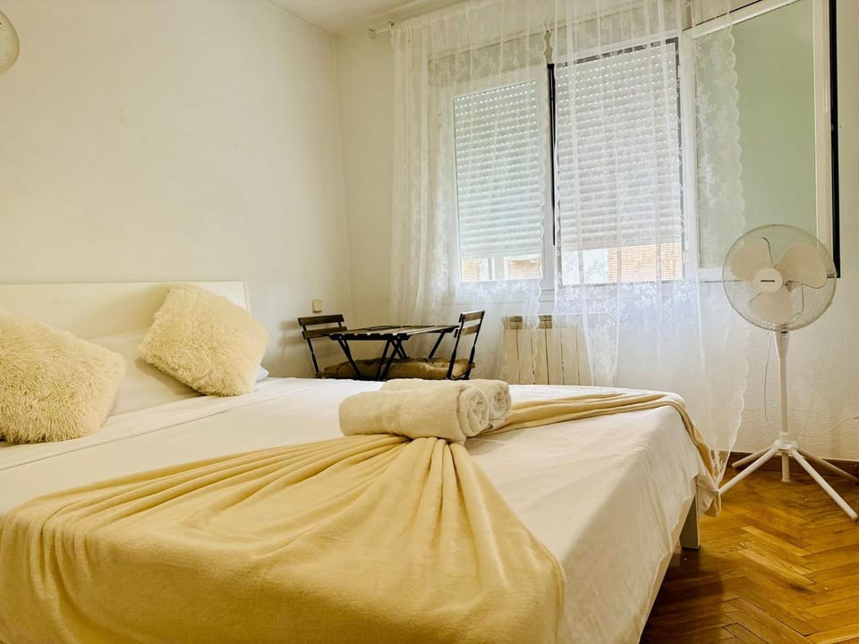 habitaciones barajas Bed and Breakfast in Madrid
