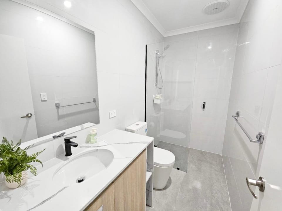 Shower, Toilet, Bathroom