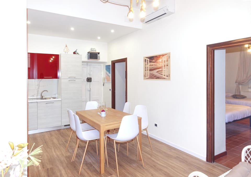 Living room, Dining area, air conditioner