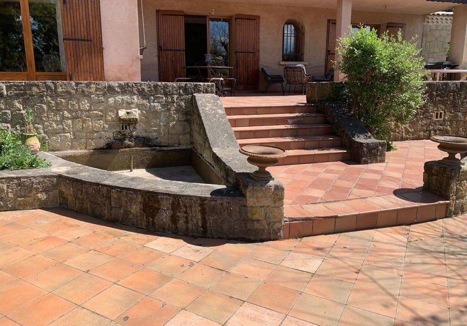 Villa CHATEAU SAINTE BARBE Villa in Carpentras