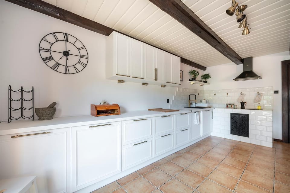 Kitchen or kitchenette, dishwasher, pet friendly, stove, kitchen