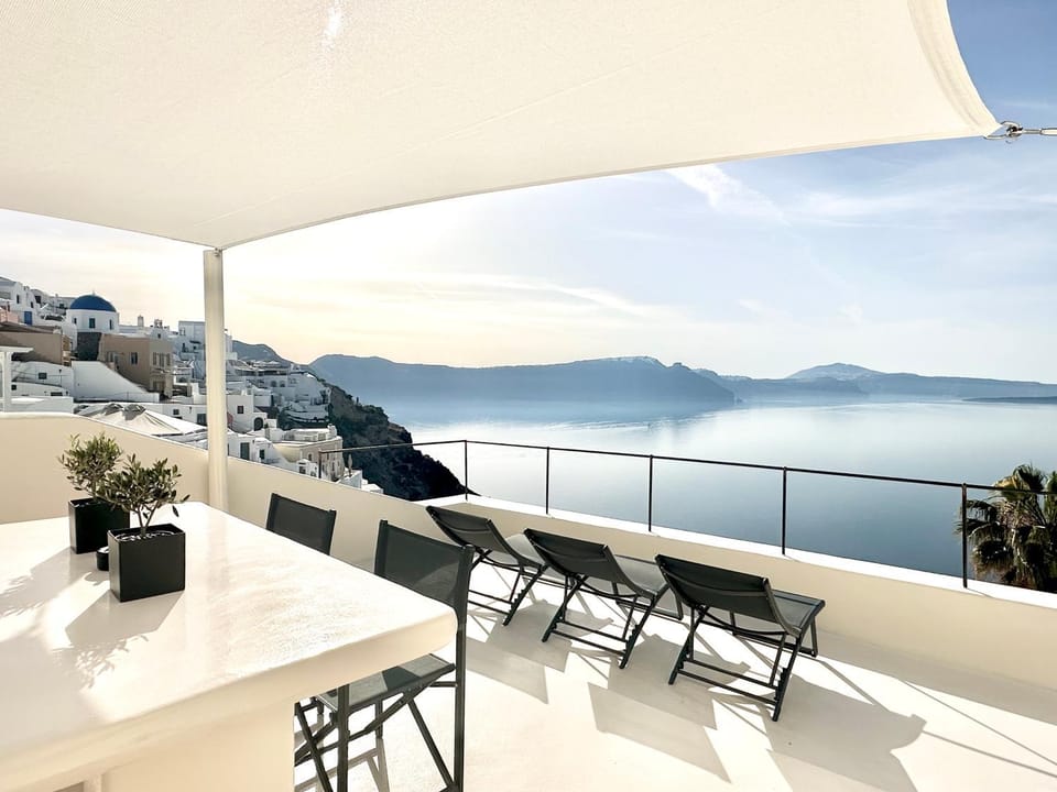 Patio, Natural landscape, View (from property/room), Dining area, Sea view