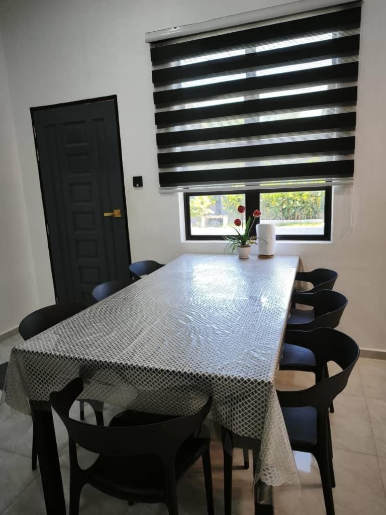 Anna Homestay Penarik Private Pool House in Terengganu, Malaysia
