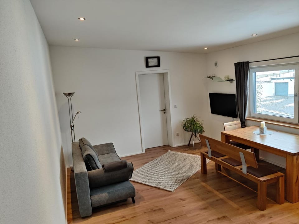 Dining area, Food