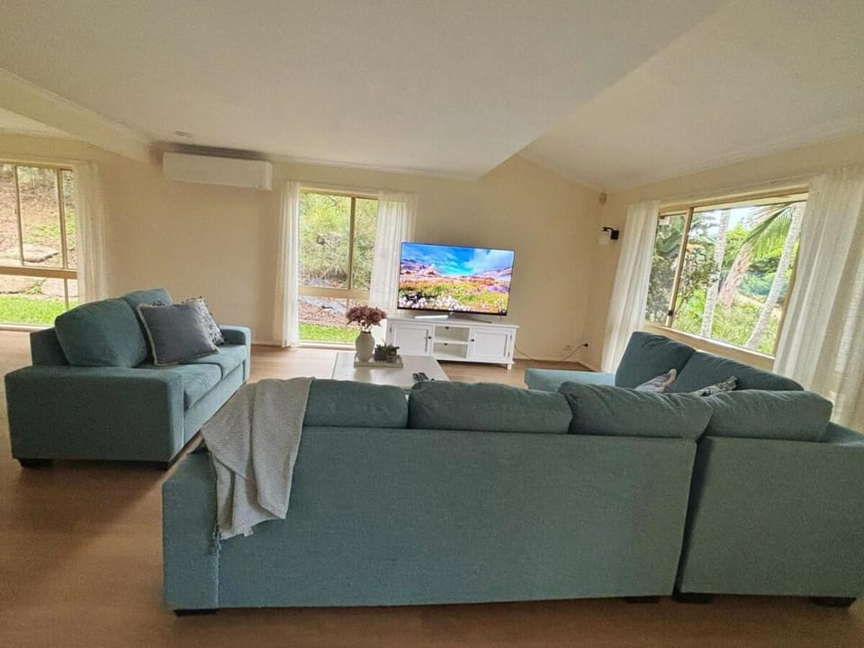 Spacious home in Shailer Park Villa in Brisbane