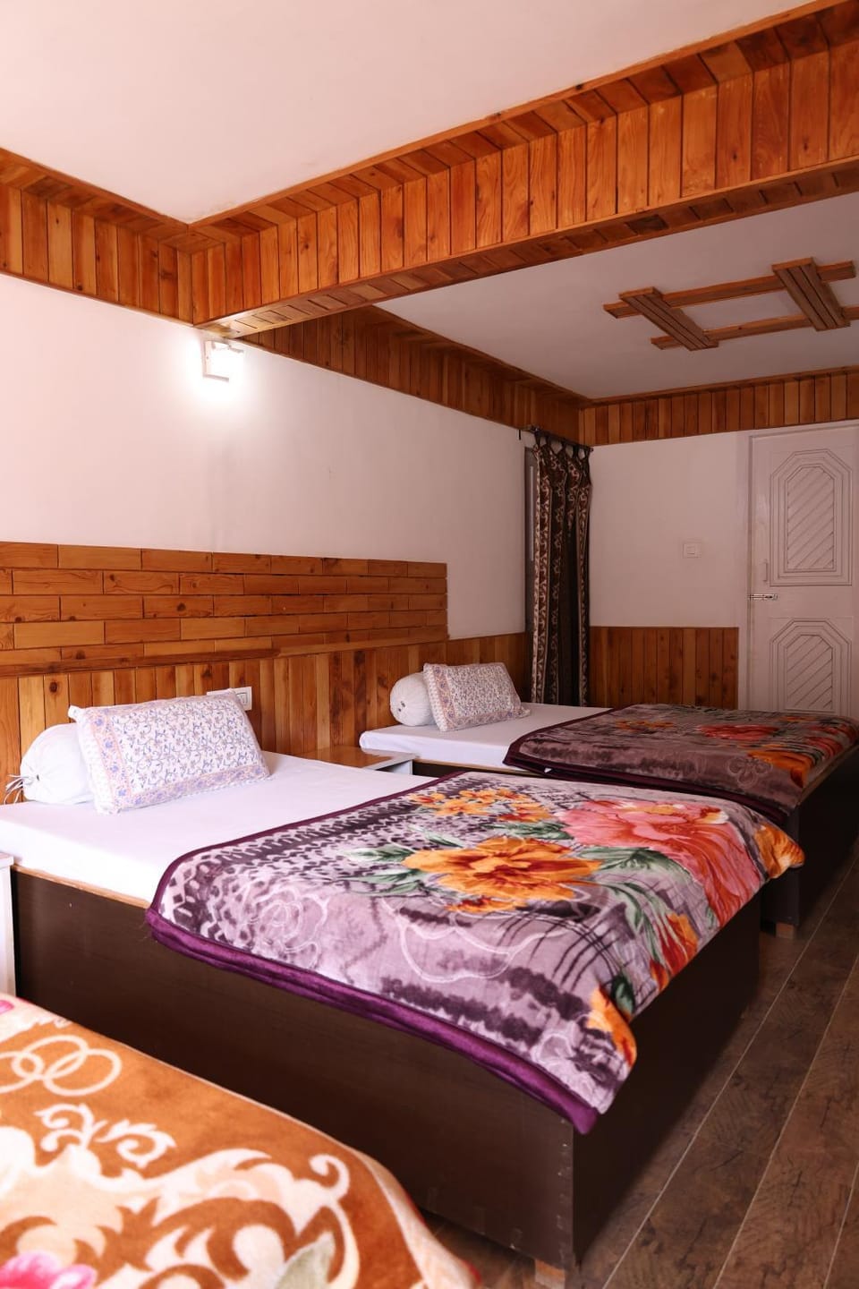 Laughter Love Live Hotel in Himachal Pradesh
