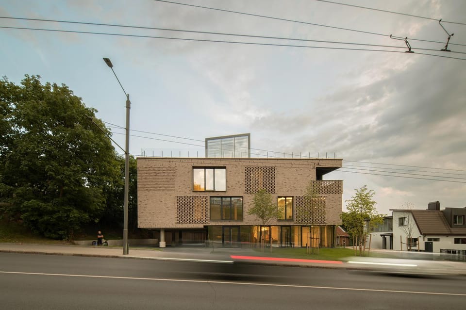 Neighbourhood, Street view, Location