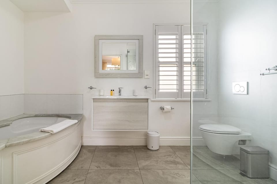 Toilet, Bathroom, Bath, towels