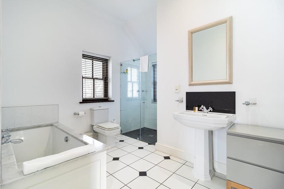 Toilet, Bathroom, Bath