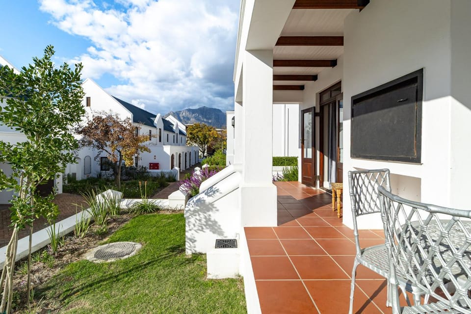 Patio, Garden view