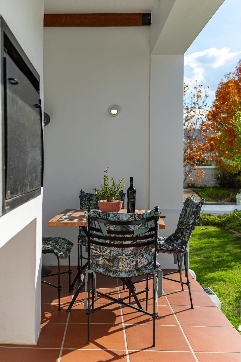Patio, Dining area