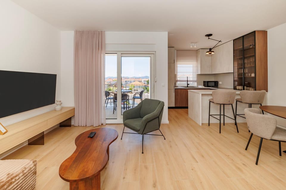 Kitchen or kitchenette, Evening entertainment