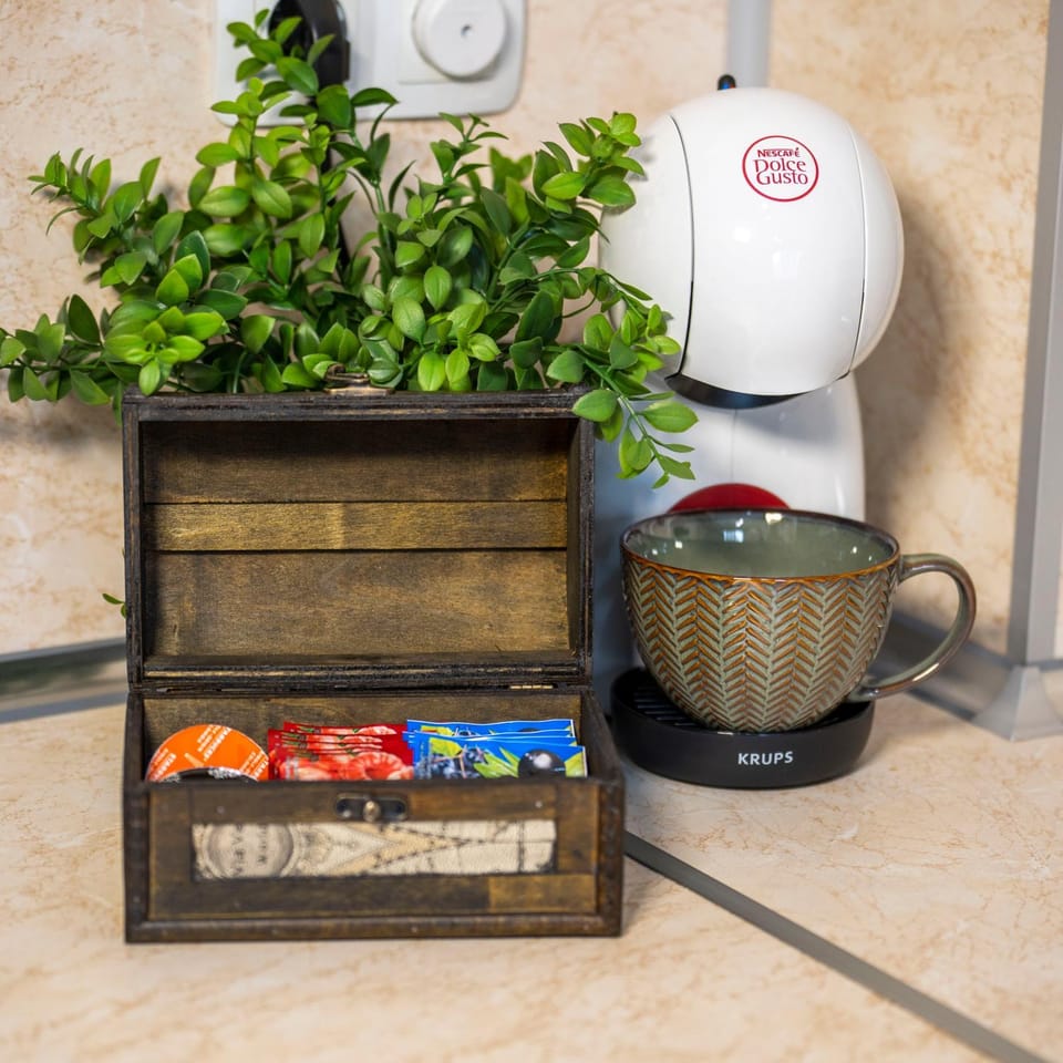 Coffee/tea facilities, Kitchen or kitchenette, Food and drinks