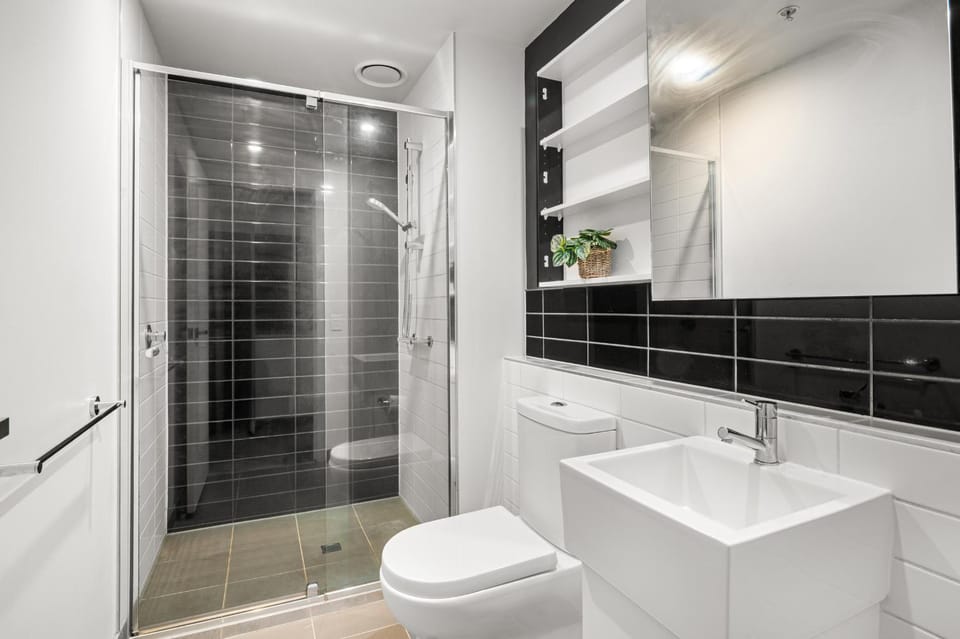 Shower, Toilet, Bathroom
