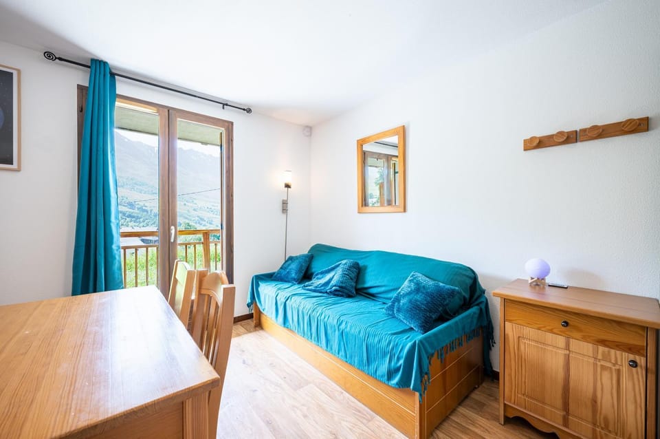 Property building, Living room, Bedroom