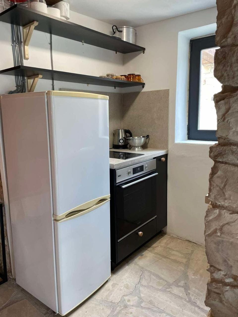 Kitchen or kitchenette, oven, stove