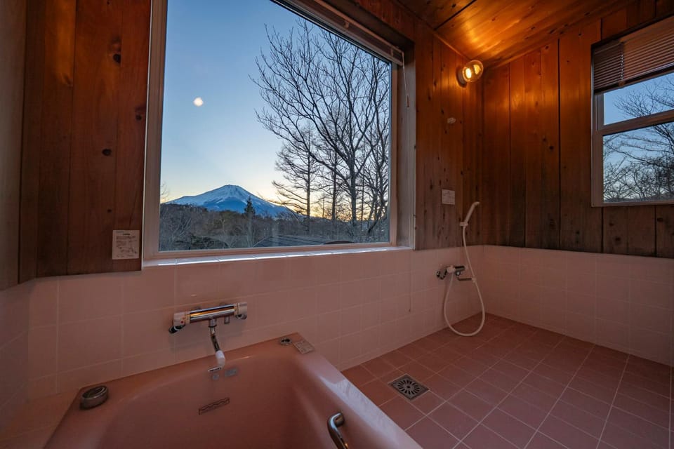 Calm villa 富士山中湖 Villa in Kanagawa Prefecture