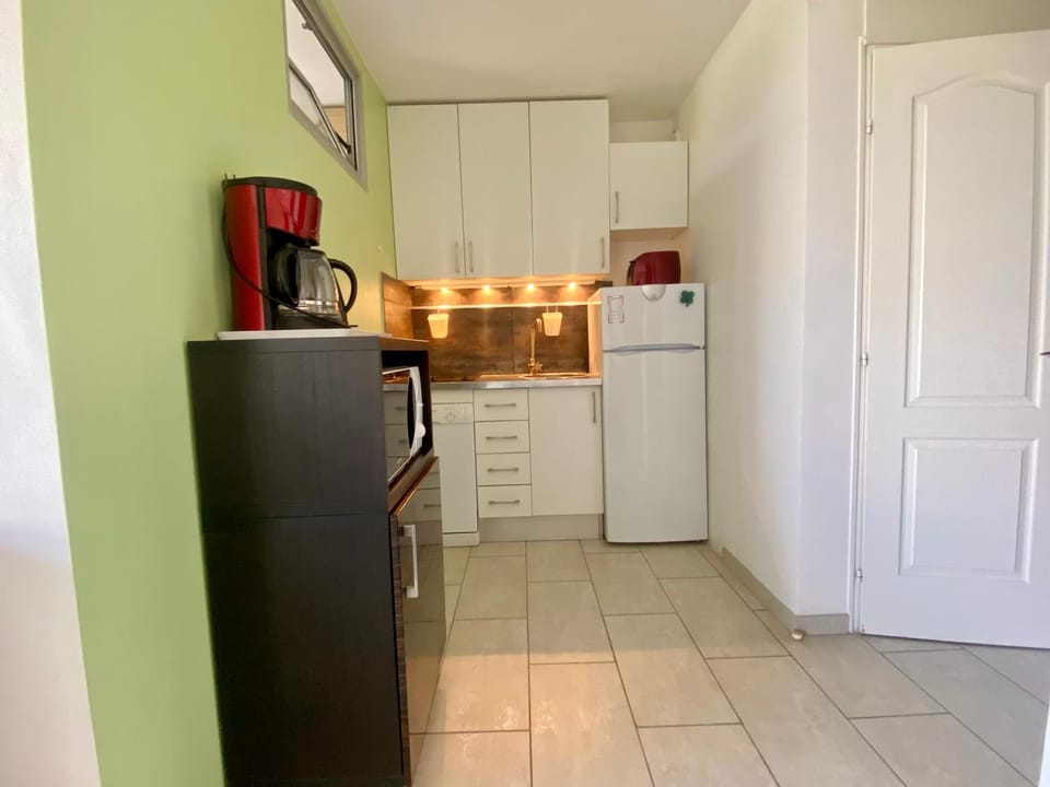 Kitchen or kitchenette, stove, stove, kitchen, kitchen