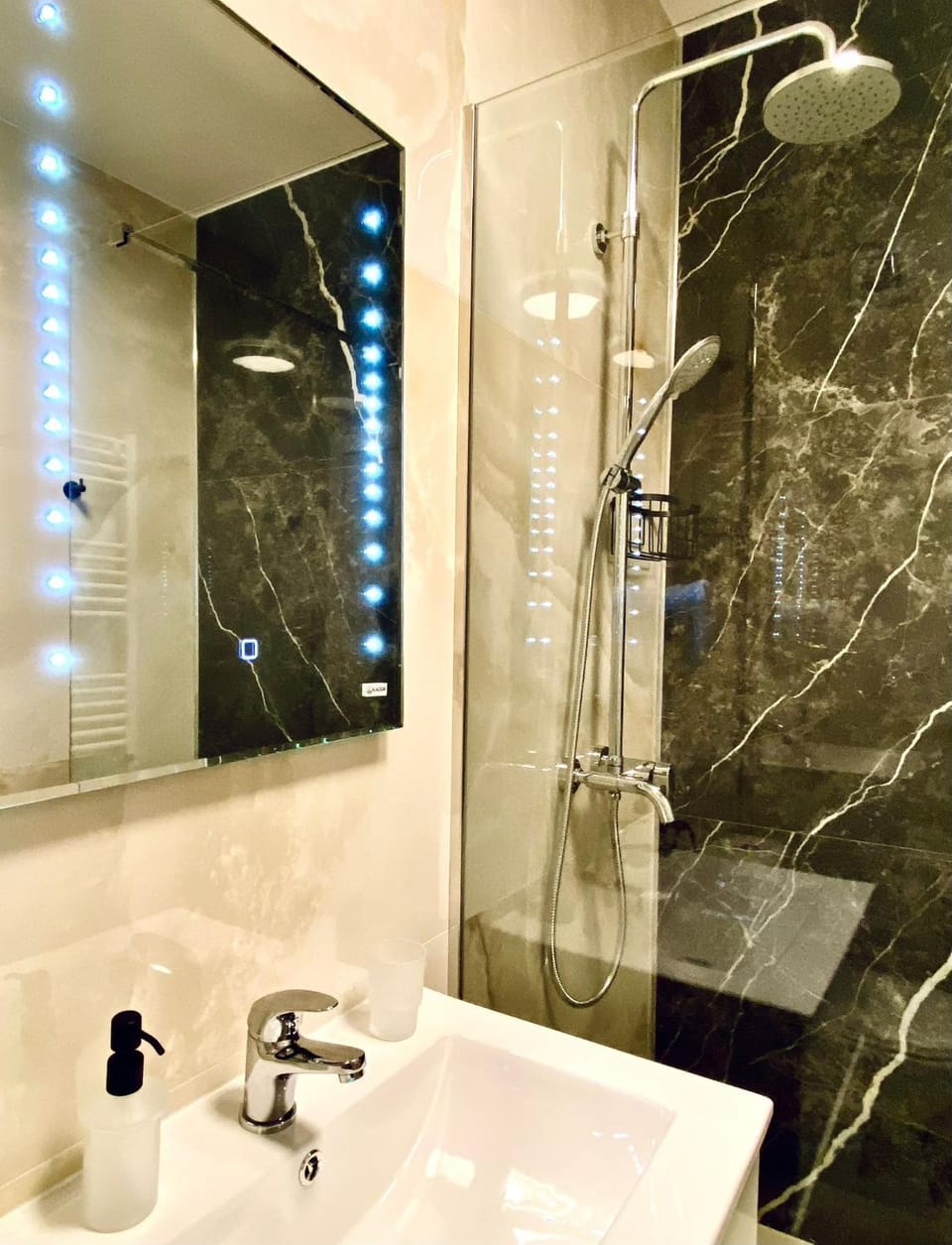Onix SD Luxury Sea View 42 Apartment in Constanța County