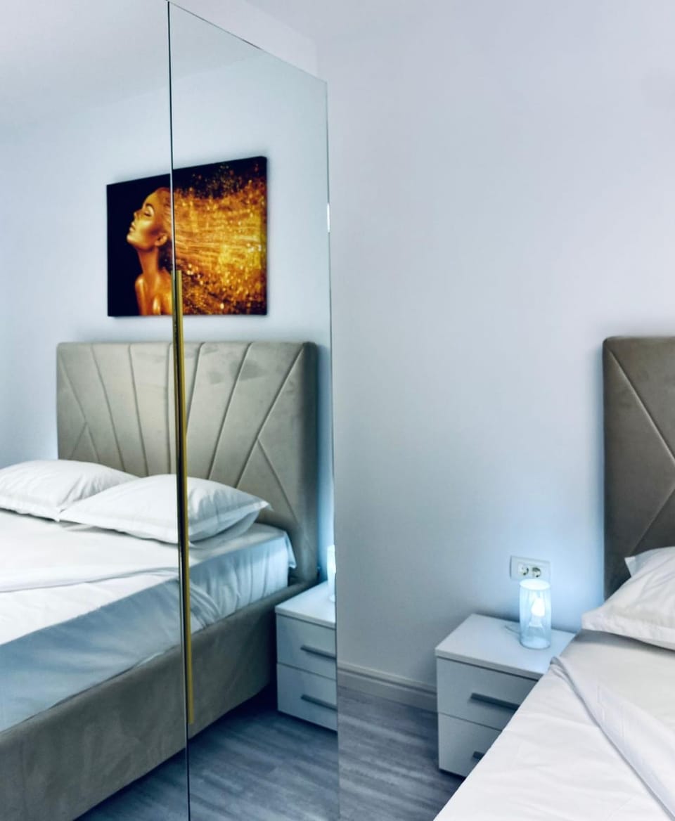 Onix SD Luxury Sea View 42 Apartment in Constanța County