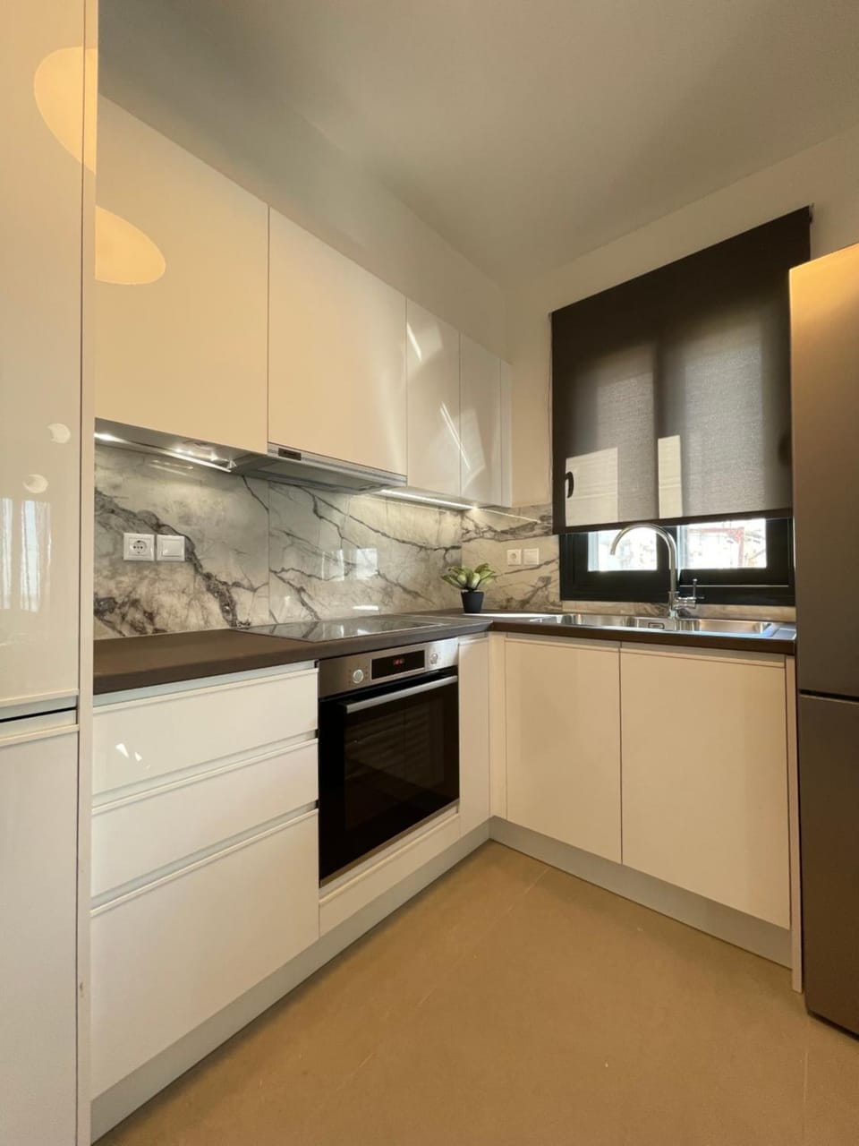 Kitchen or kitchenette, oven