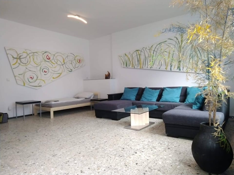 Ideal für Monteure oder Studenten - möblierte Unterkunft in Roonstraße Oberhausen Apartment in Oberhausen