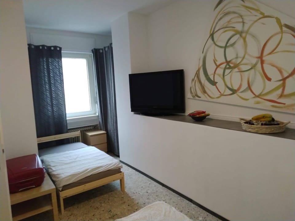 Ideal für Monteure oder Studenten - möblierte Unterkunft in Roonstraße Oberhausen Apartment in Oberhausen