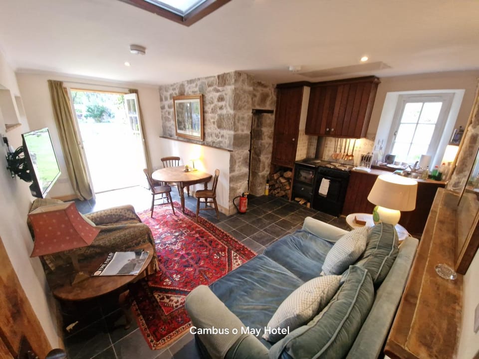 Garden Cottage House in Scotland