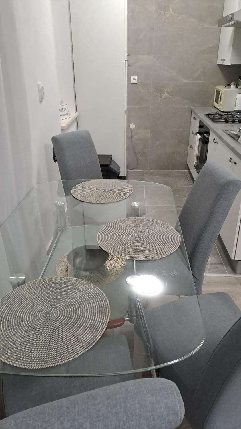 Kitchen or kitchenette, Seating area, Dining area