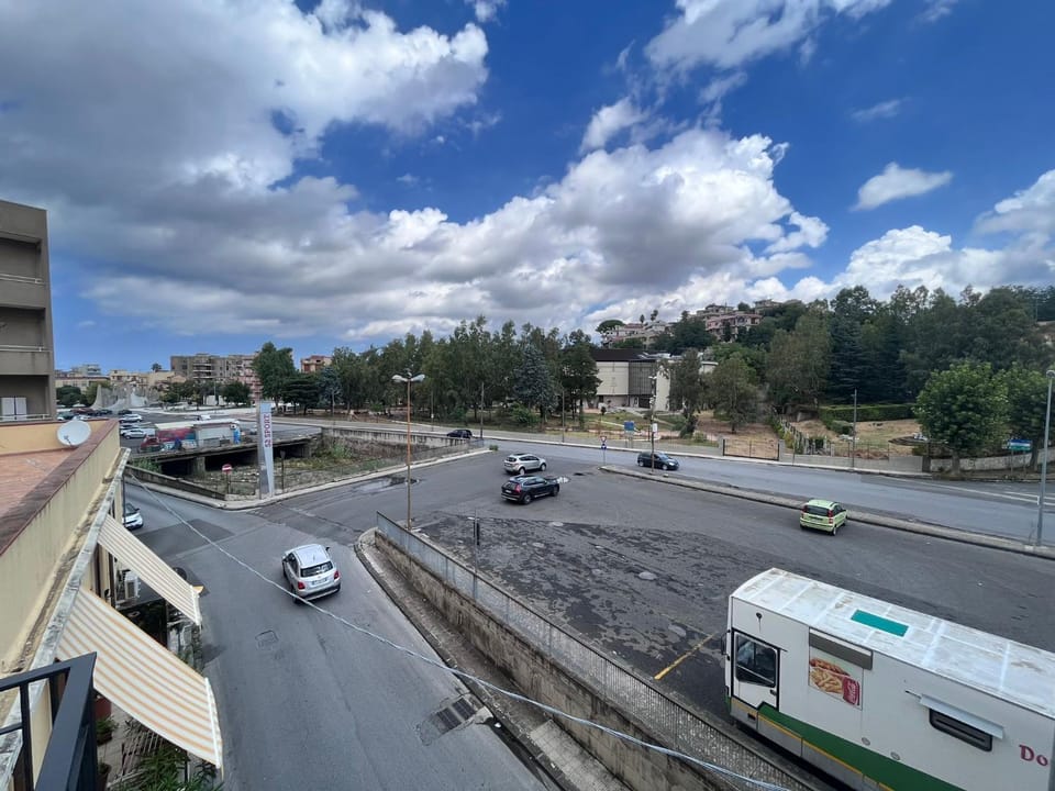 Neighbourhood, Street view, Parking