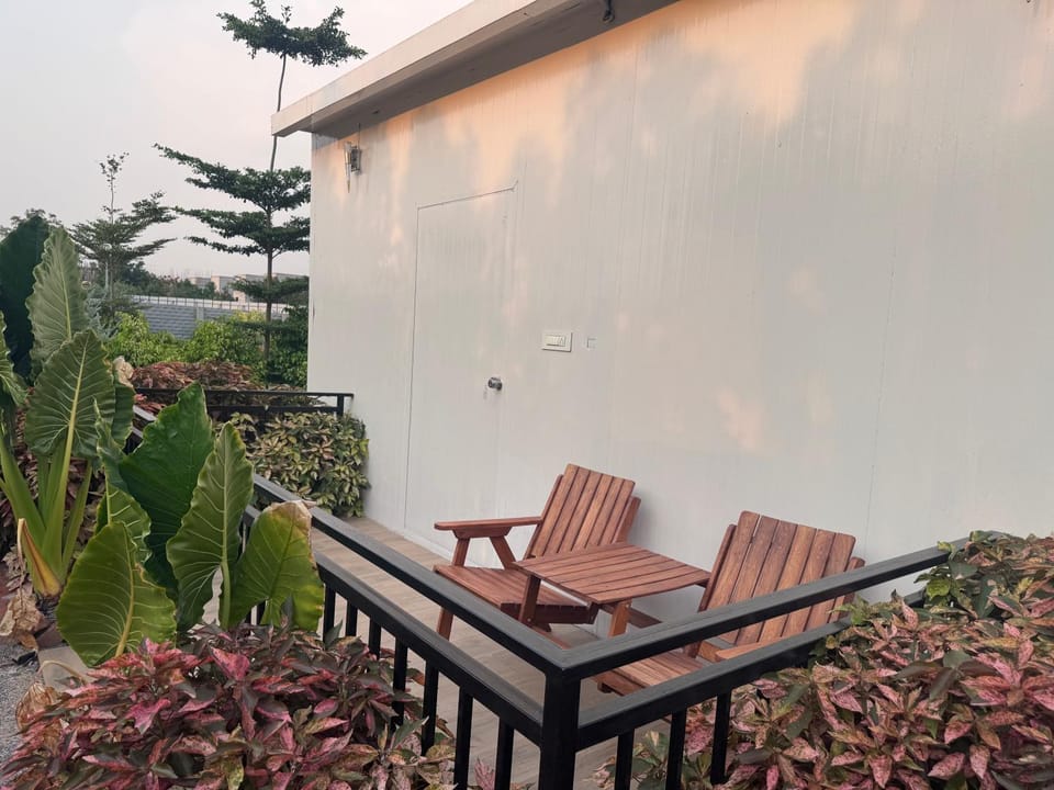 Elk Seizon Retreat Farm Stay in Hyderabad