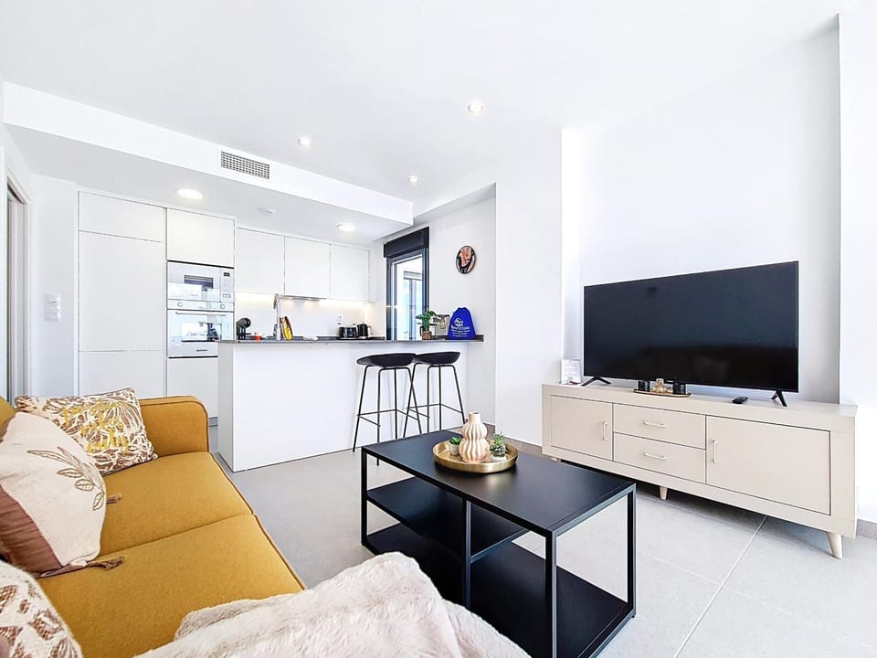 Communal lounge/ TV room, Living room