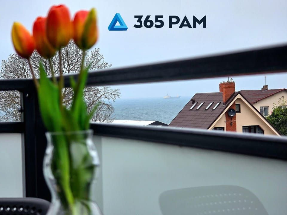 Property building, Day, View (from property/room), Balcony/Terrace, Sea view